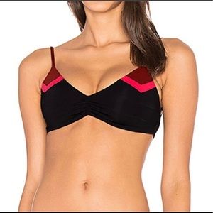 Anyone have this top in D,DD, or Lg  ,Bottoms med?